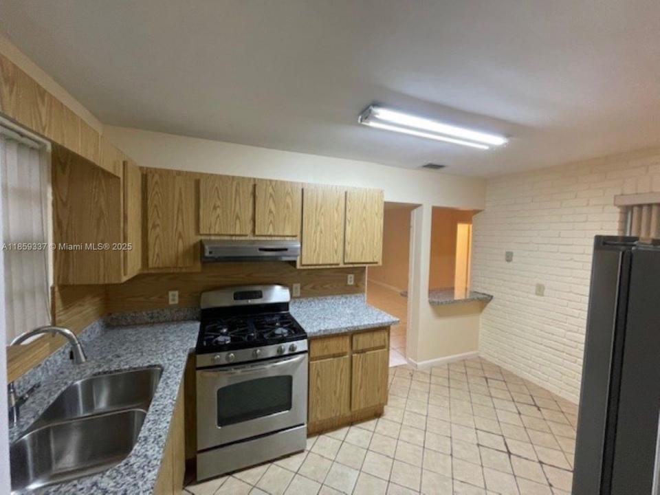 4831 NW 12th St, Lauderhill, 플로리다 33313, 미국