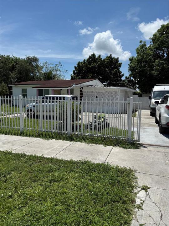 3020 NW 161st St 2, Miami Gardens, Flórida 33054, Estados Unidos