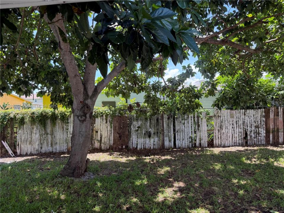 3020 NW 161st St 2, Miami Gardens, Flórida 33054, Estados Unidos
