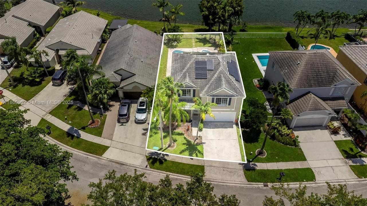 5768 S Plum Bay Pkwy 5768, Tamarac, Флорида 33321, Соединенные Штаты