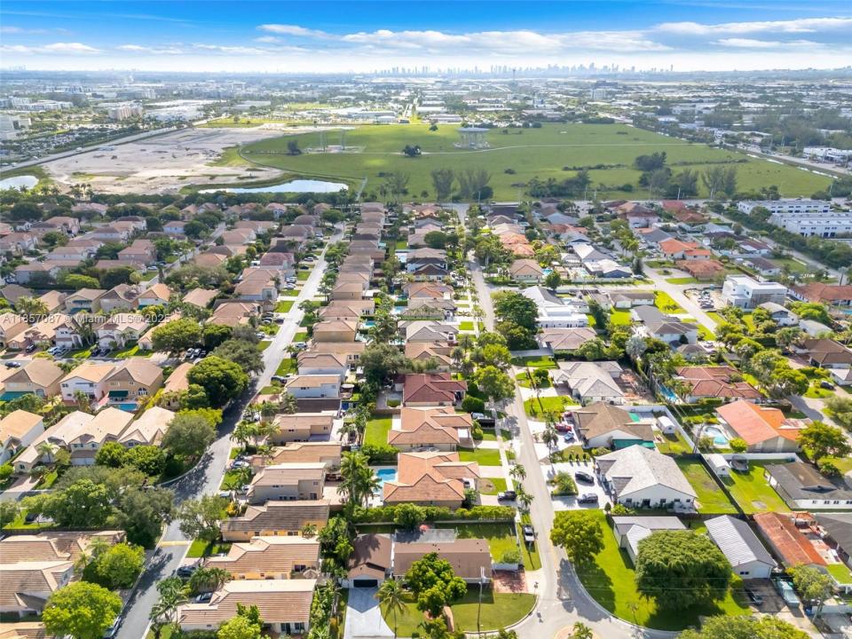 2851 NW 99th Ave, Doral, 佛羅里達州 33172, 美國
