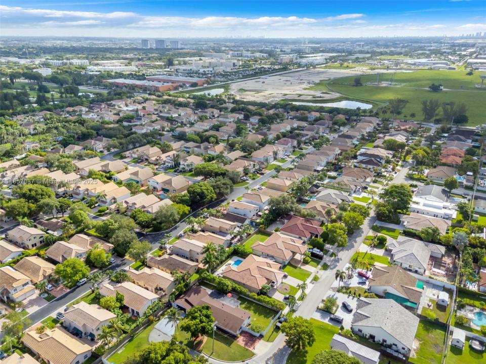 2851 NW 99th Ave, Doral, 佛羅里達州 33172, 美國