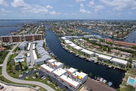 4210 SE 20TH PL A8, Other City - In The State Of Florida, Florida 33904, USA