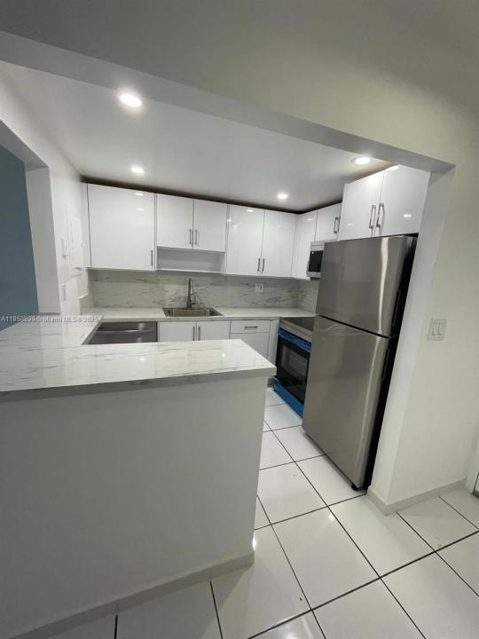 1465 NE 123rd St 412, North Miami, フロリダ 33161, アメリカ合衆国