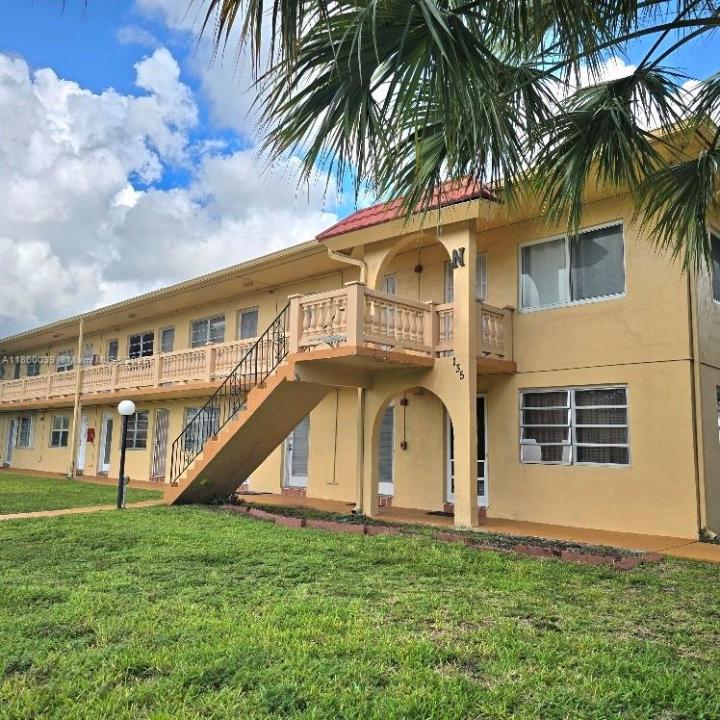 135 NE 202nd Ter N18, Miami Gardens, Florida 33179, Stati Uniti