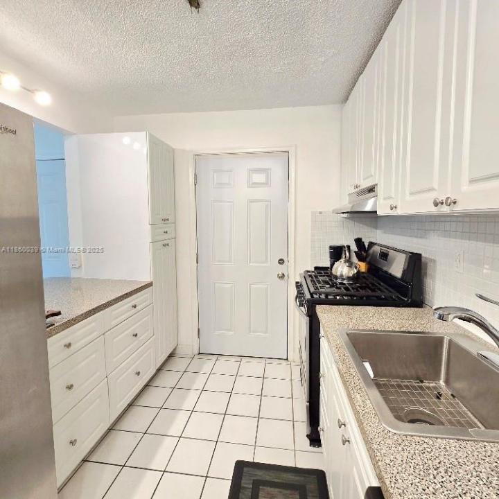 135 NE 202nd Ter N18, Miami Gardens, Florida 33179, Stati Uniti