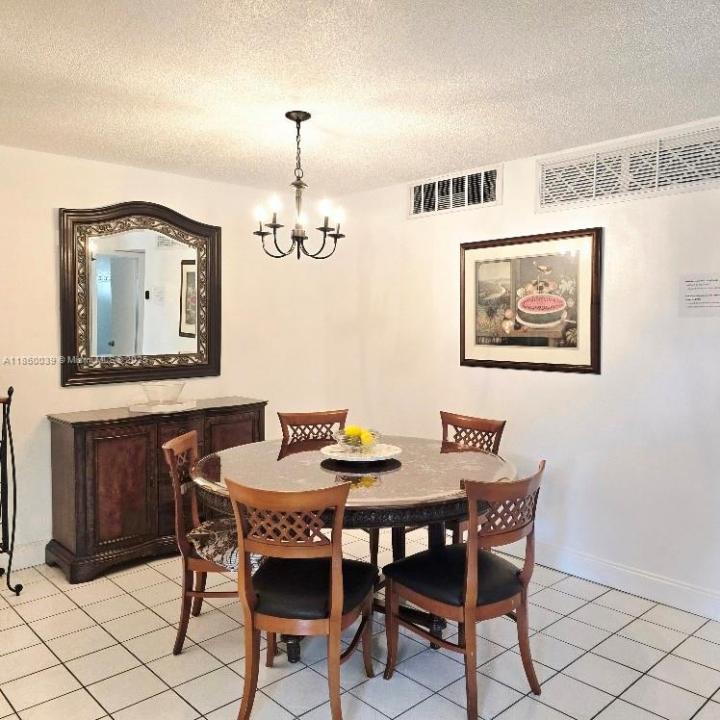 135 NE 202nd Ter N18, Miami Gardens, Florida 33179, Stati Uniti