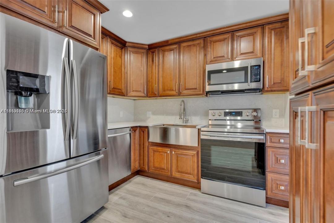 1631 NE 114th St 311, Miami, 佛罗里达州 33181, 美国
