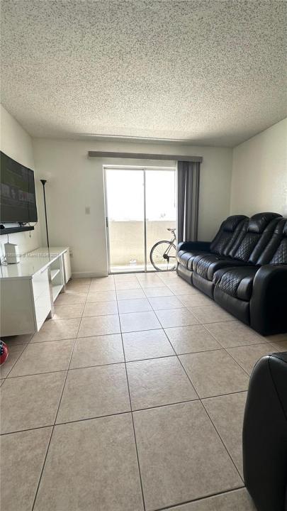 6060 W 21st Ct 604, Hialeah, 플로리다 33016, 미국