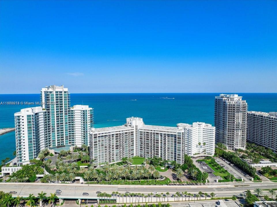 10275 Collins Ave 606, Bal Harbour, Florida 33154, USA
