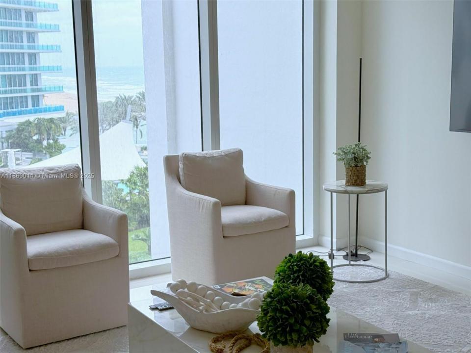 10275 Collins Ave 606, Bal Harbour, Florida 33154, USA