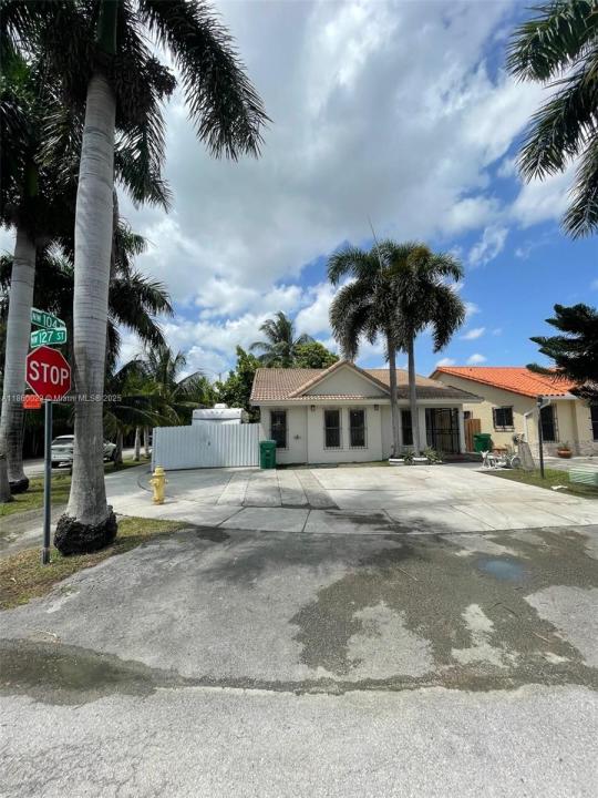 10399 NW 127th St, Hialeah Gardens, Floride 33018, États-Unis