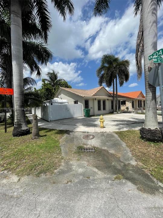 10399 NW 127th St, Hialeah Gardens, Floride 33018, États-Unis