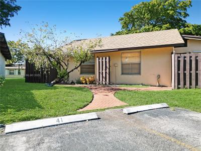 114 Essex Rd 1-36, Hollywood, Florida 33024, USA