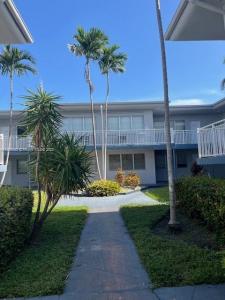 350 75th St 202, Miami Beach, Florida 33141, USA