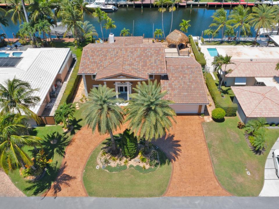 624 Palm Dr, Hallandale Beach, Florida 33009