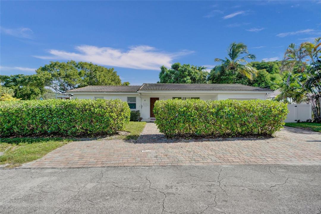 10 NW 100th St, Miami Shores, פלורידה 33150, ארצות הברית של אמריקה 