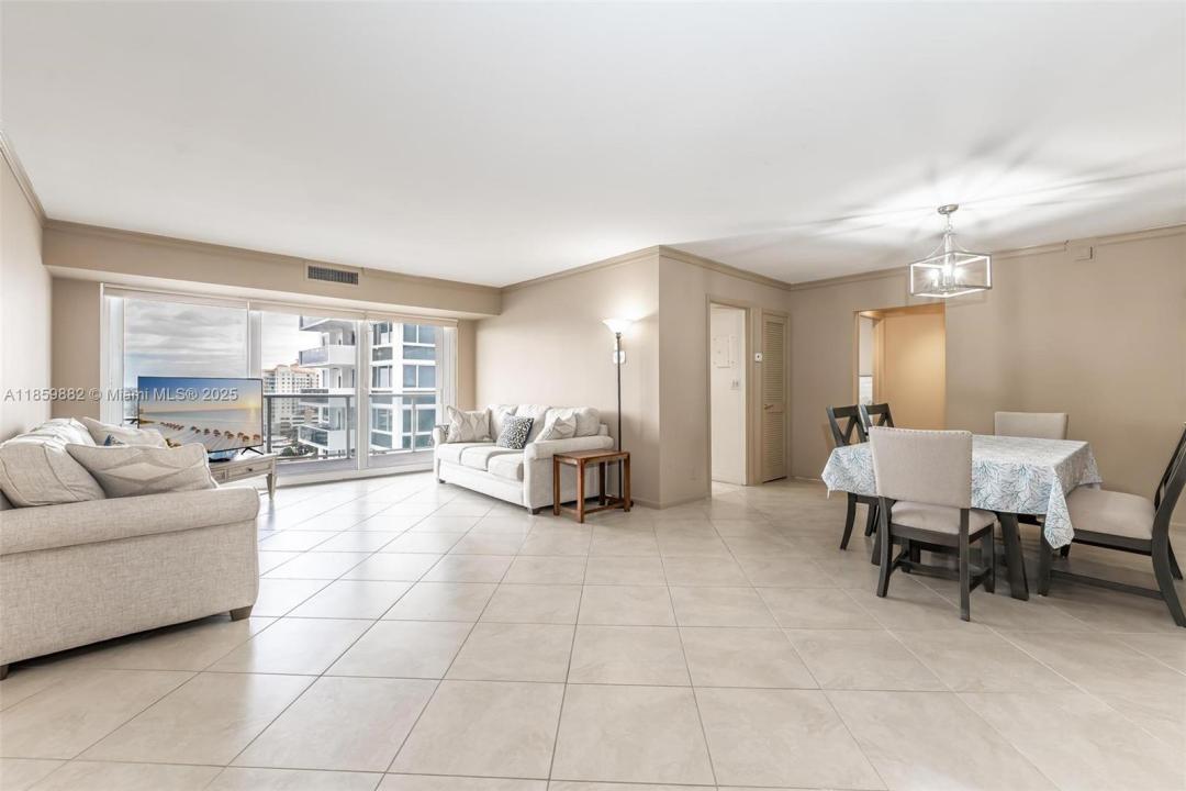 2701 N Ocean Blvd 14B, Fort Lauderdale, Floryda 33308, USA