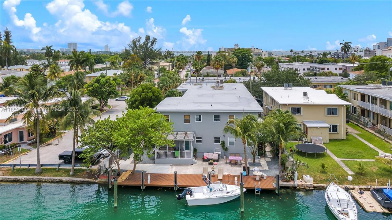 1905 Calais Dr, Miami Beach, 佛罗里达州 33141, 美国