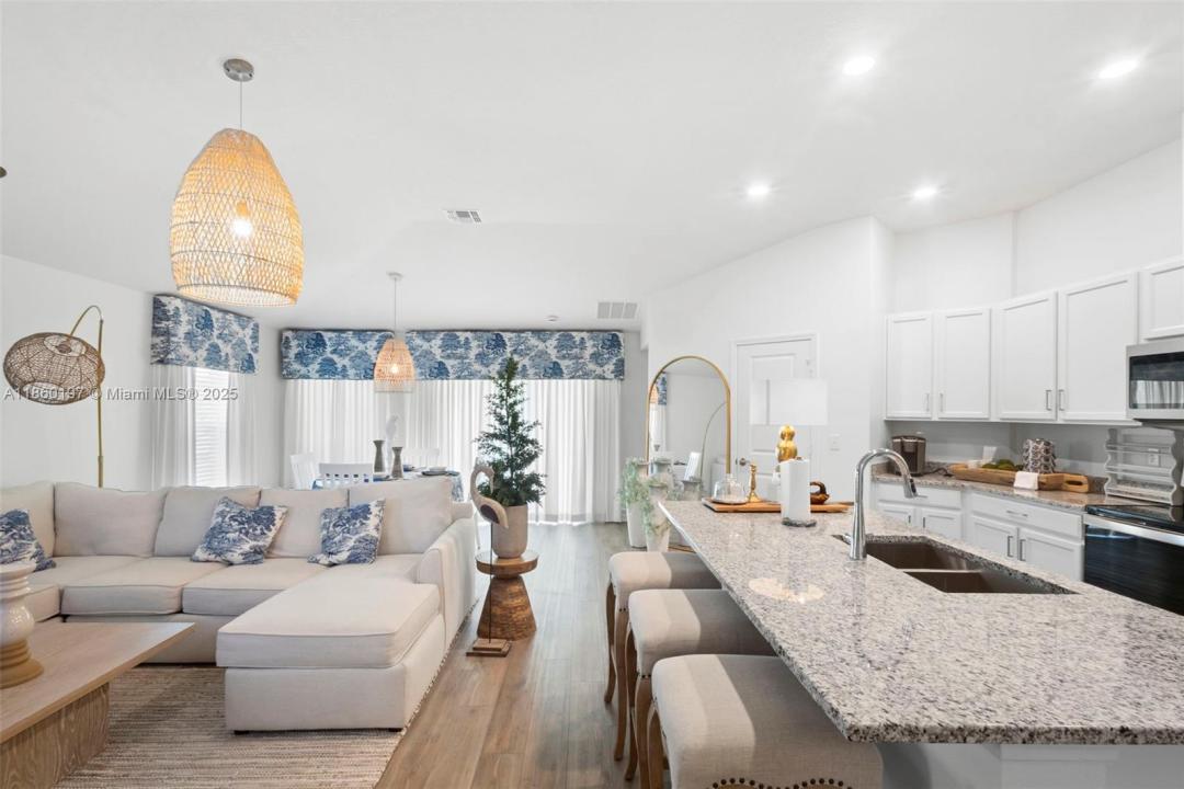 915 OVERPOOL AVE, Davenport, فلوريدا 33896, الولايات المتحدة