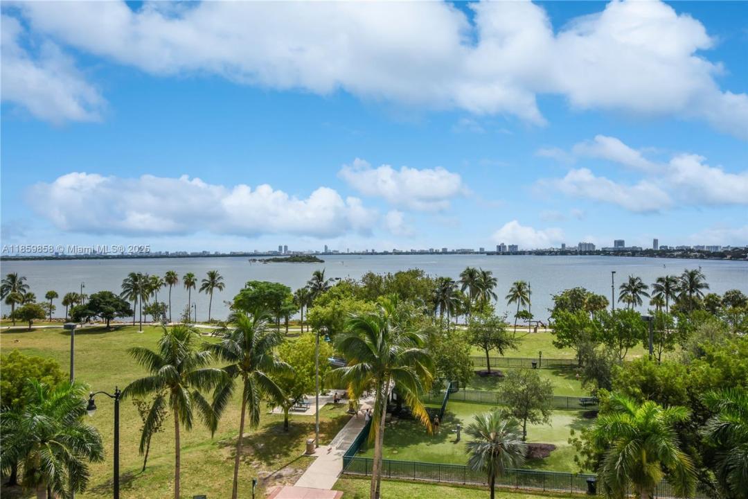 1800 N Bayshore Dr 509, Miami, Florida 33132