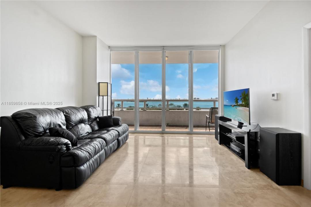 1800 N Bayshore Dr 509, Miami, Florida 33132