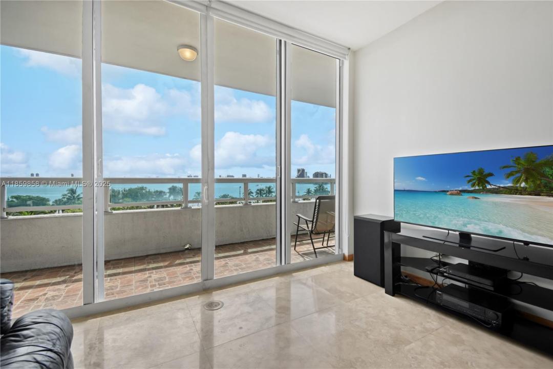 1800 N Bayshore Dr 509, Miami, Florida 33132