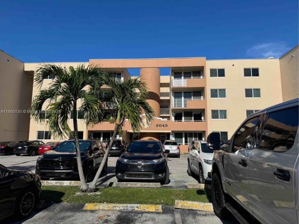 8045 NW 7th St 2109, Miami, Florida 33126, Stati Uniti
