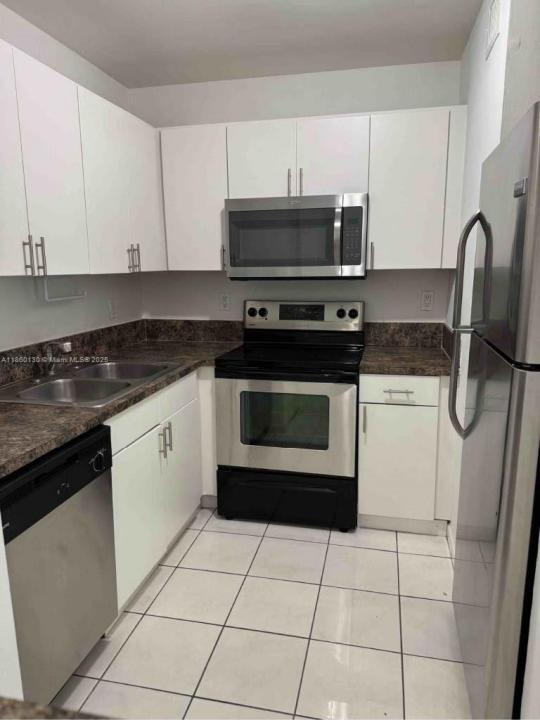 8045 NW 7th St 2109, Miami, Florida 33126, Stati Uniti
