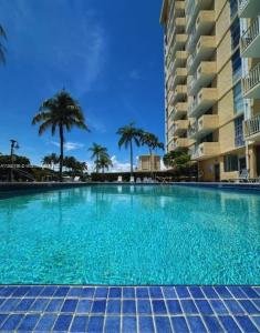 2350 NE 135th St 202, North Miami, Florida 33181, USA