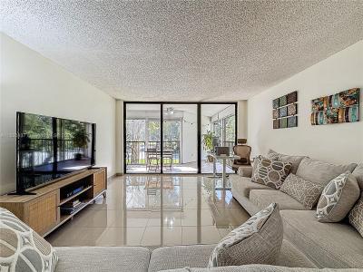 16475 Golf Club Rd 202, Weston, Florida 33326, USA
