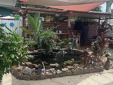 6520 W 8th Ln, Hialeah, Floryda 33012, USA