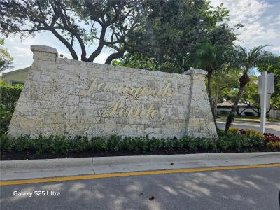 9306 NW 8th Cir, Plantation, Florida 33324, USA