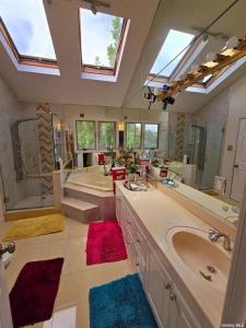 86-14 Sutro Street, New York, New York 11423, USA