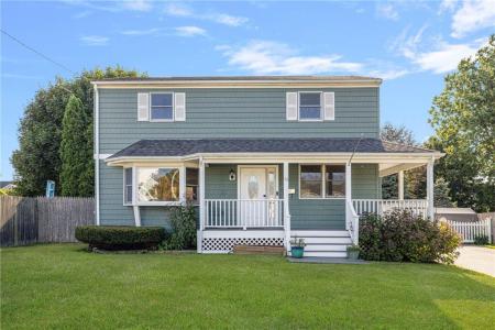 36 N Beacon Terrace, Middletown, RI 02842, USA