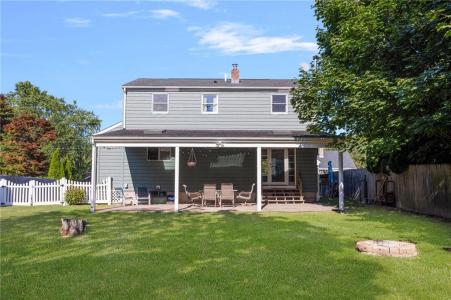 36 N Beacon Terrace, Middletown, Rhode Island 02842