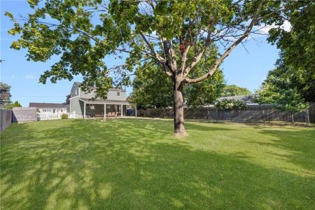 36 N Beacon Terrace, Middletown, Rhode Island 02842