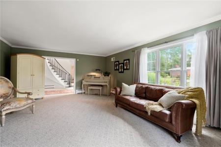 145 East Hill Drive, Cranston, Rhode Island 02920, Estados Unidos
