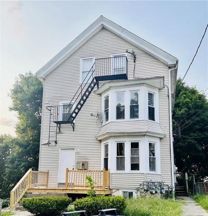 75 West Park Place 1, Woonsocket, Rhode Island 02895, Estados Unidos