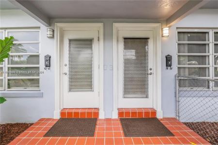 262 SW 31st Ct 2, Miami, Florida 33135, USA