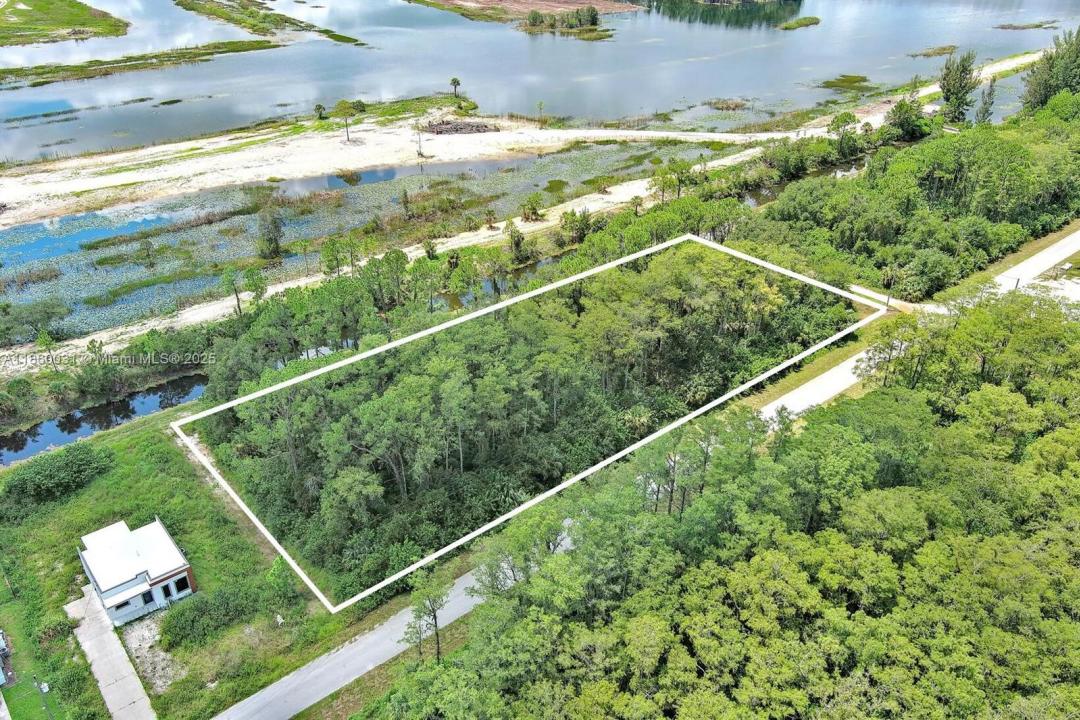 167 Ocean Park Dr, Lehigh Acres, Florida 33972