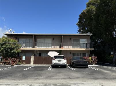 2313 NE 2nd St, Pompano Beach, Florida 33062, USA