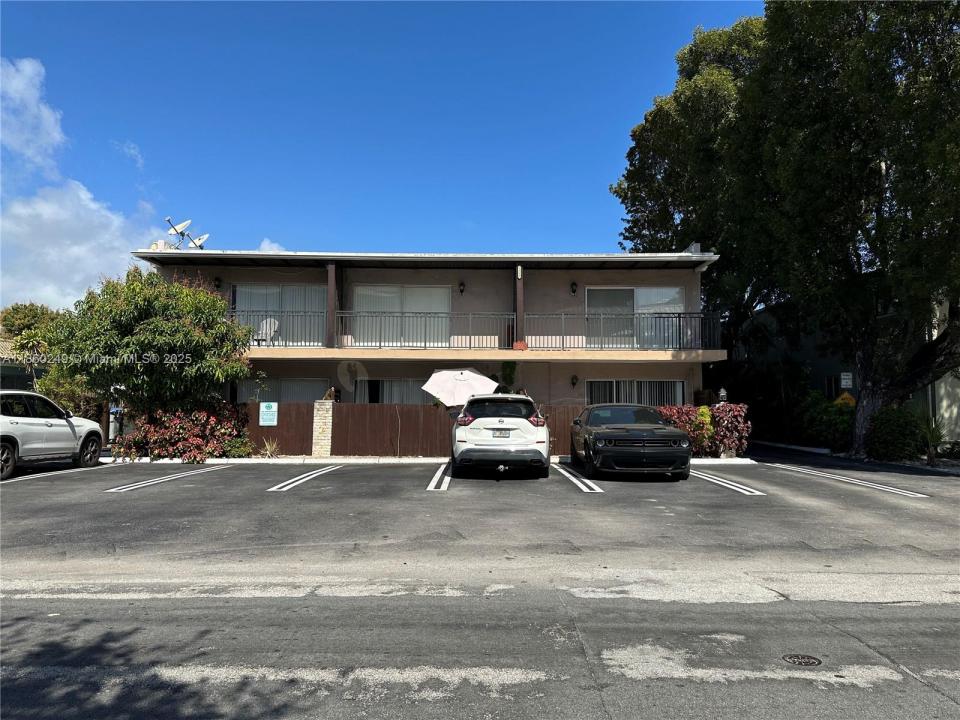 2313 NE 2nd St, Pompano Beach, Florida 33062