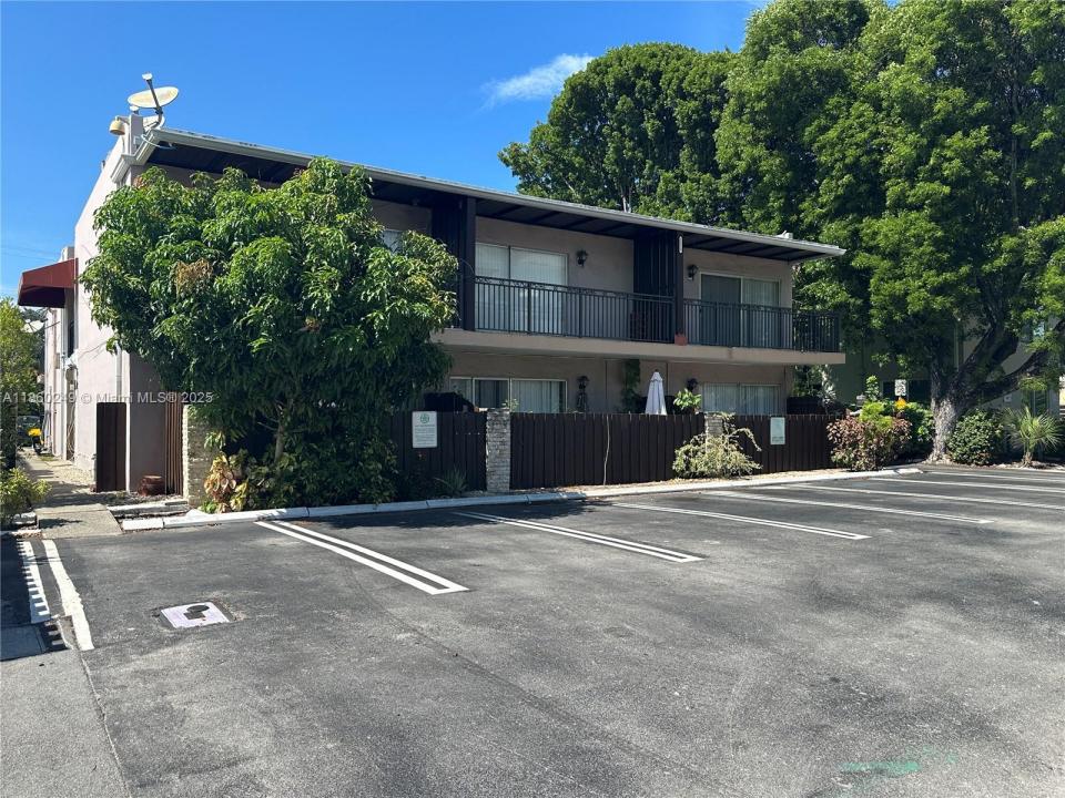 2313 NE 2nd St, Pompano Beach, Florida 33062