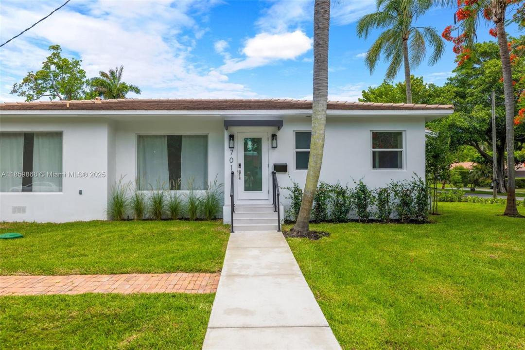 701 NE 119th St, Biscayne Park, فلوريدا 33161, الولايات المتحدة
