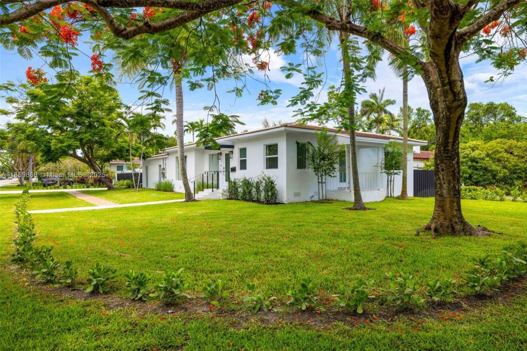 701 NE 119th St, Biscayne Park, فلوريدا 33161, الولايات المتحدة