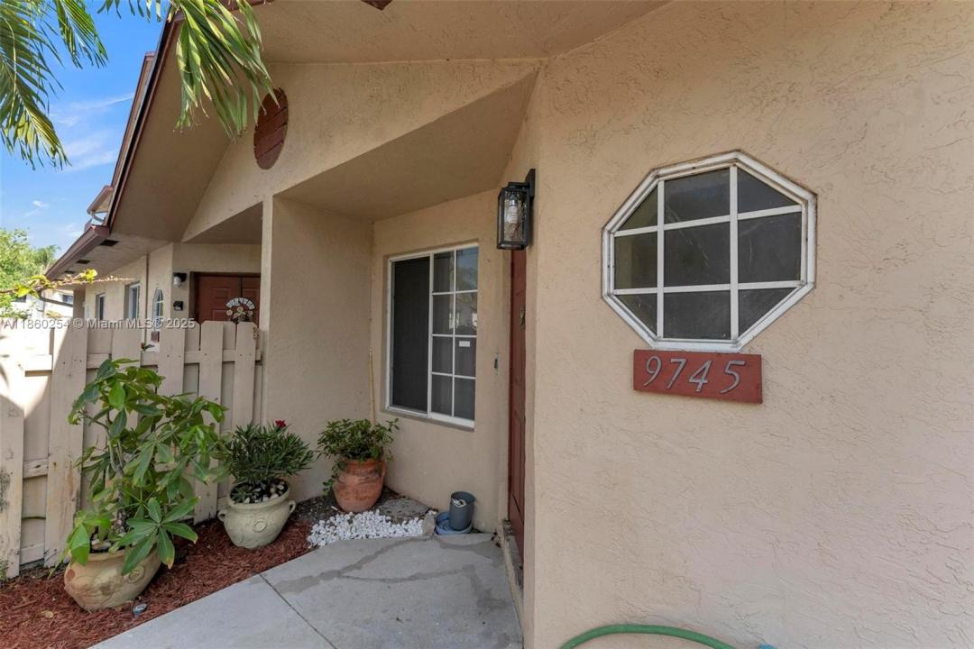 9745 NW 37th St 9745, Sunrise, Флорида 33351, Соединенные Штаты