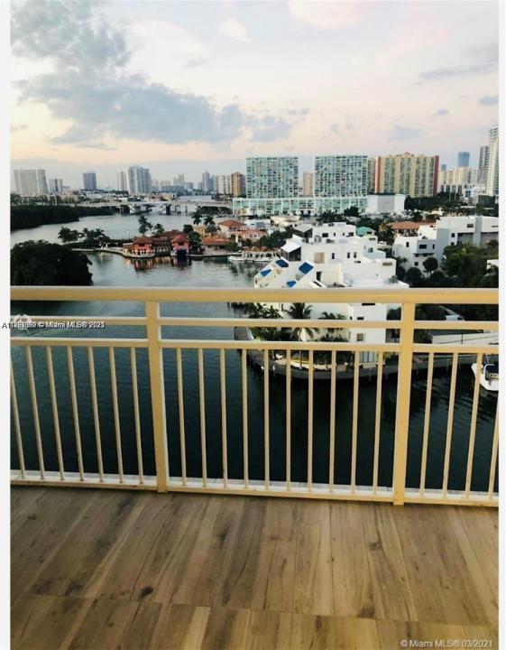 400 Kings Point Dr 1111, Sunny Isles Beach, Florida 33160