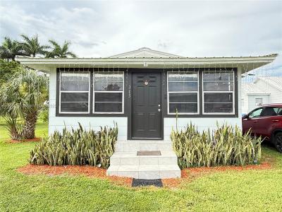 315 AVENUE J, Moore Haven, Florida 33471, USA