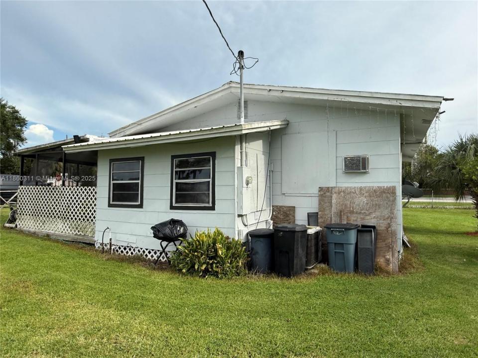315 AVENUE J, Moore Haven, Floride 33471, États-Unis